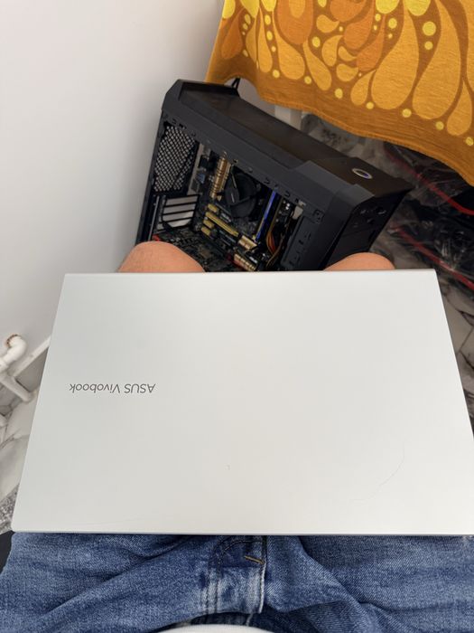 ASUS Vivobook X1500E, 15.6 inch, stare foarte bună