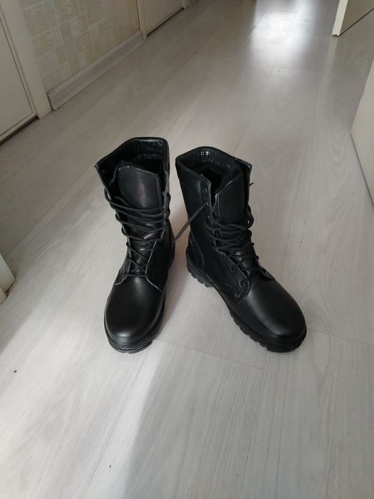 Продам зимние берцы
