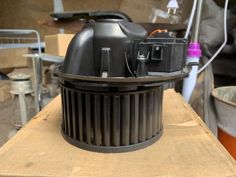 Оригинален чисто нов вентилатор за парно за Golf 6, Passat CC,Touran