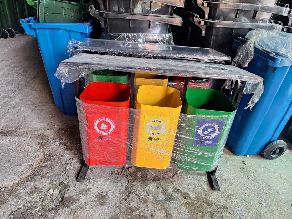 Мусорный урна 3х   2 х    уличнй урни