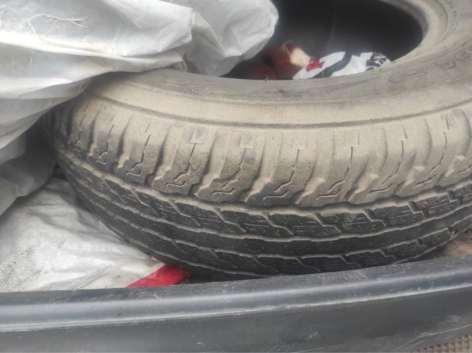 Продам компоект шин 265/65 r17
