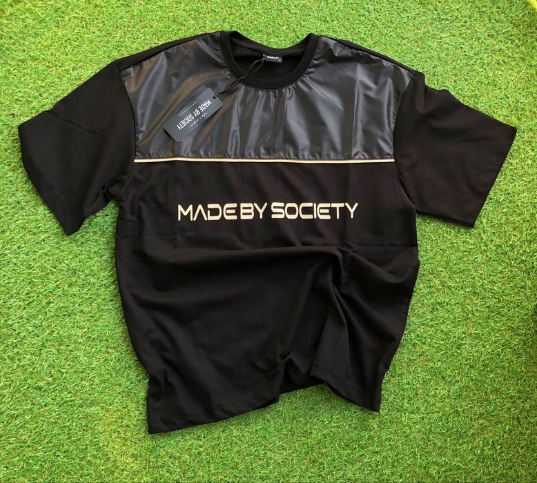 Tricouri Made By Society