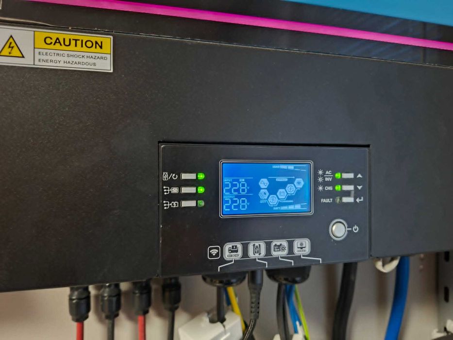 Соларен инвертор с батерии TommaTech Plus 11K 48V MPPT 1Phase Smart Inverter