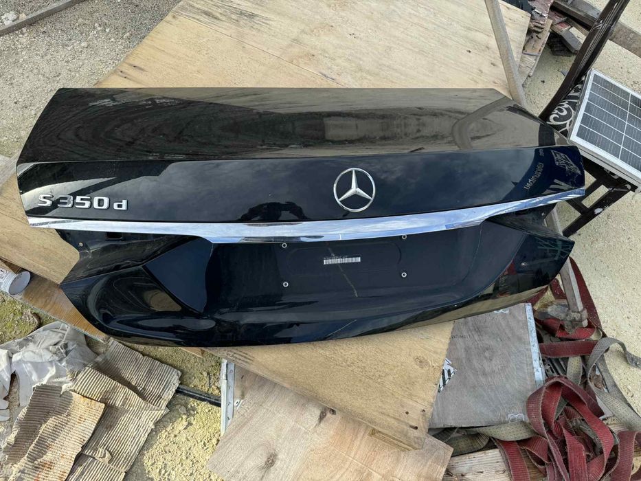 Заден капак w223