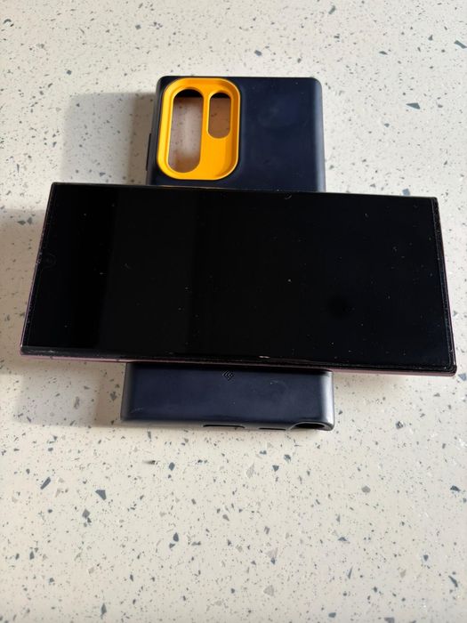 Vând samsung s22 ultra 128gb