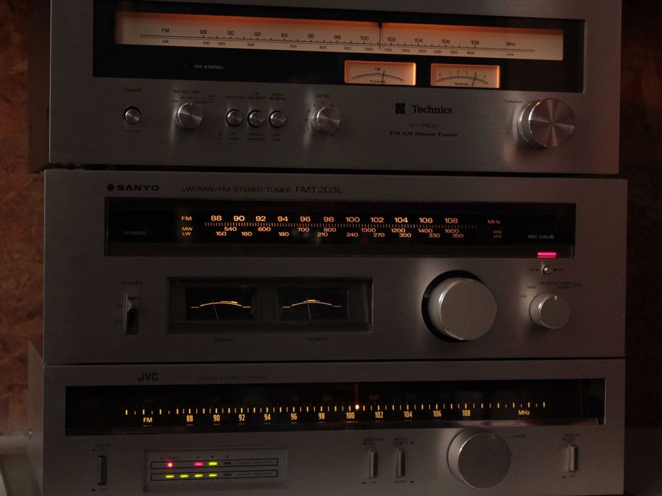 Tuner Sanyo,JVC,Technics(silver).