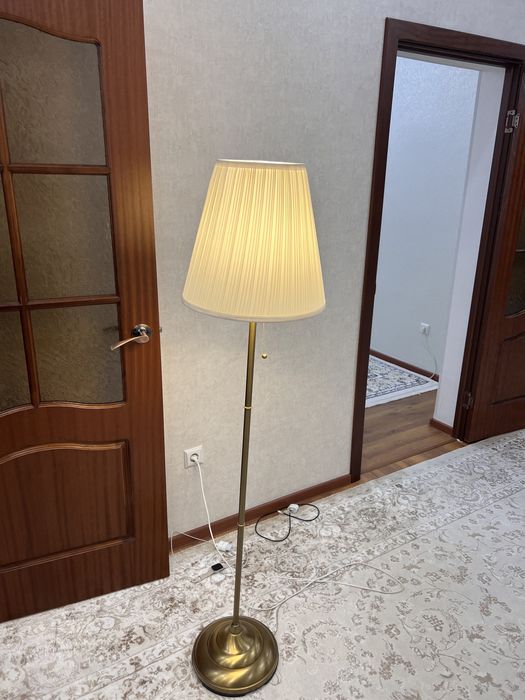 Продается светильник