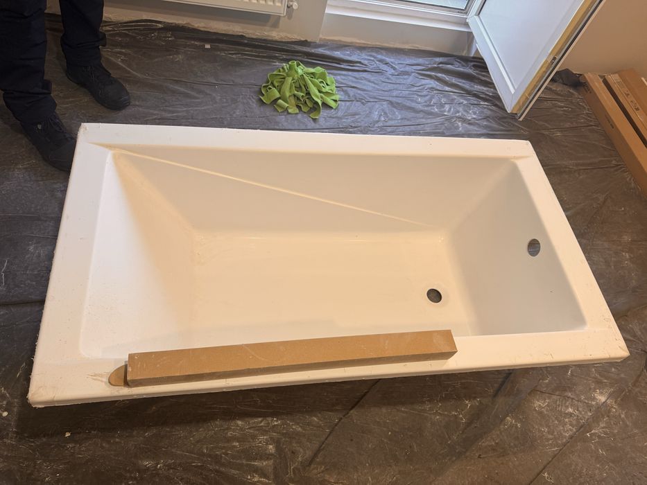 Cada Besco model Modern 130x70