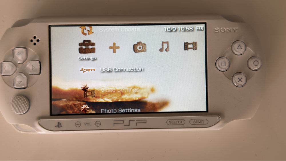 Конзола Sony PlayStation Portable E1004