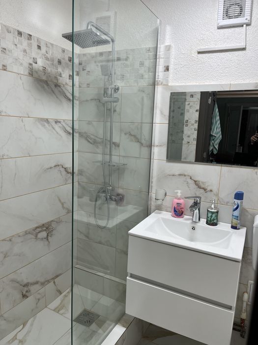 Inchiriez apartament 3 camere