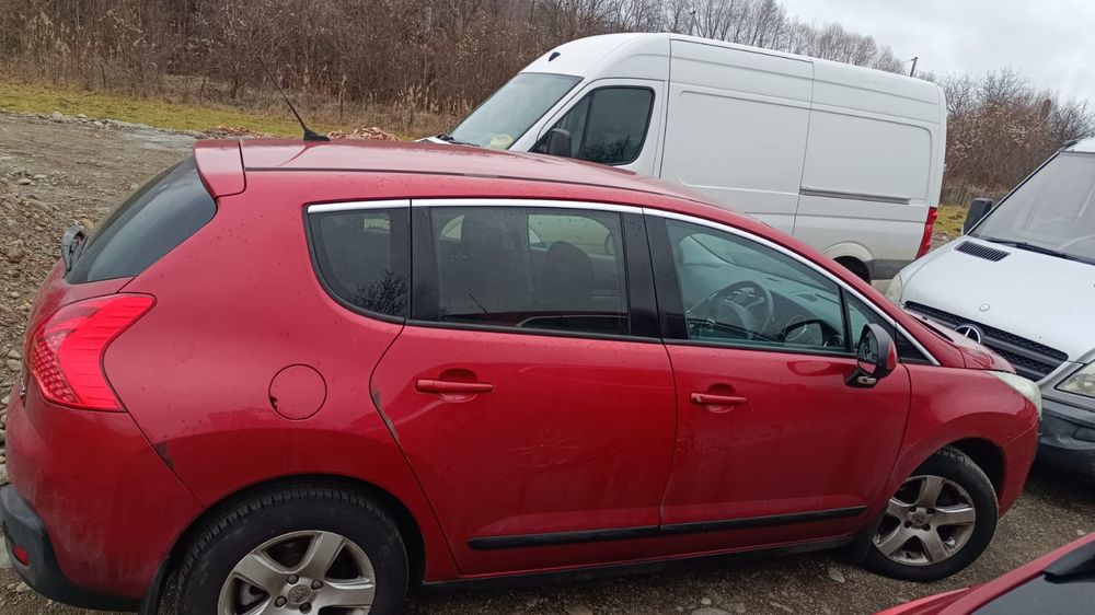 Vand peugeot 3008 cu volan pe dreapta ( defect )