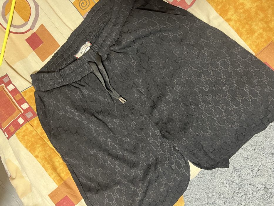Gucci екип къси панталони и риза