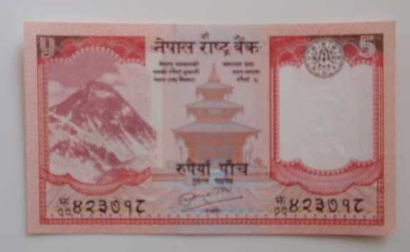 няколко банкноти от цял свят