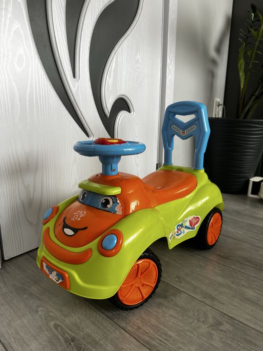 Дървен уокър/проходилка и количка за бутане