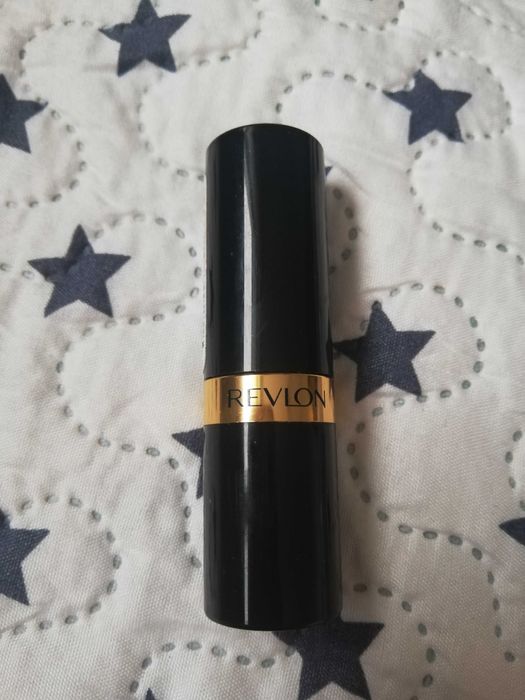 Червило Loreal Paris и Revlon
