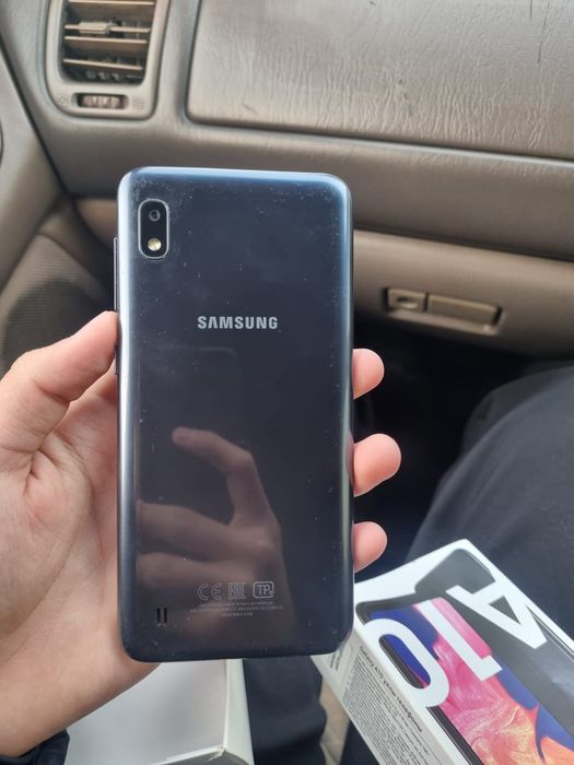 продам samsung a 10