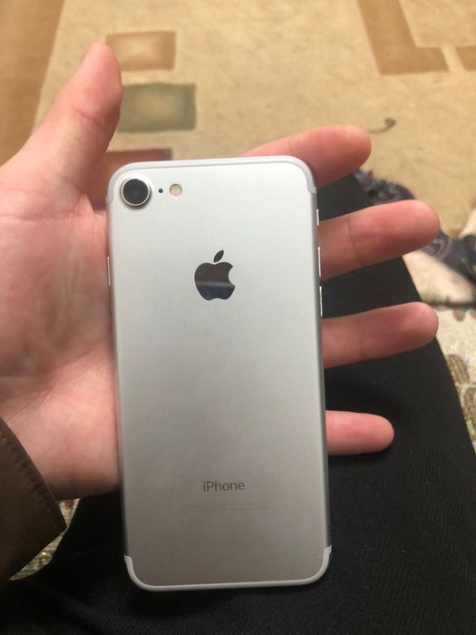 Aйфон 7 сатылады отличном состояние