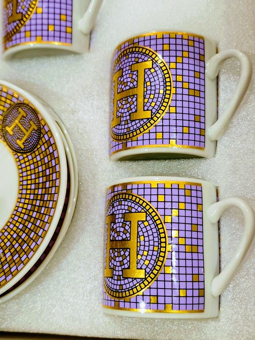Set serv cafea 12 piese(6 farfurii și 6 cescute),cutie,saculet