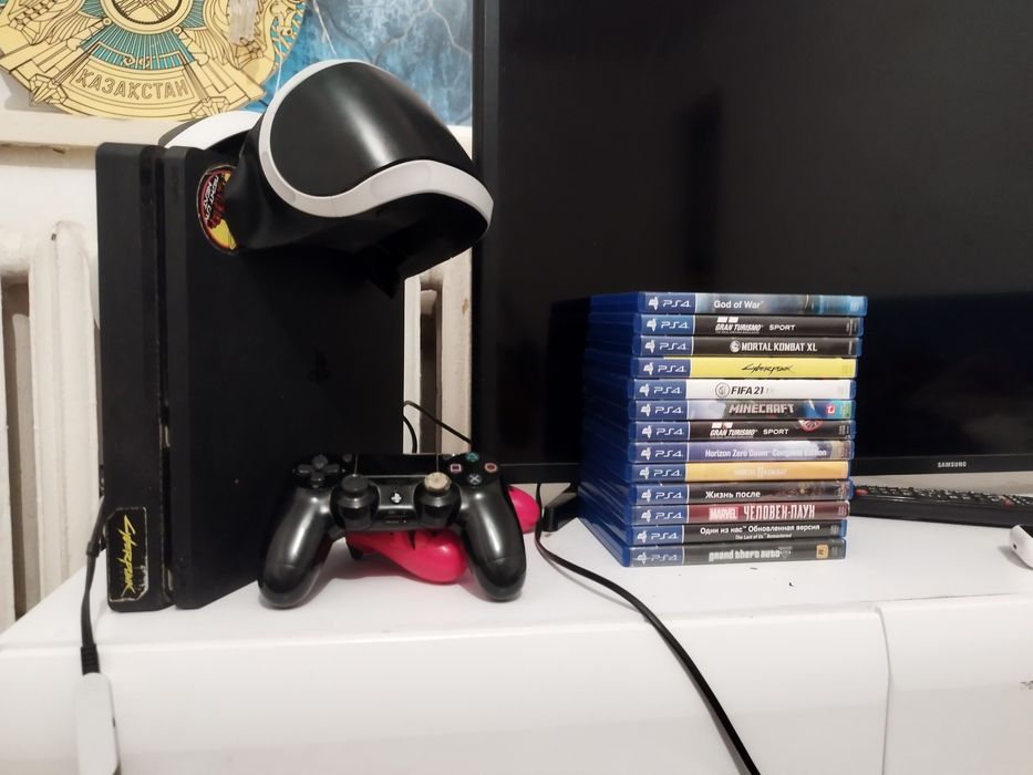 Продам Ps4 вместе с VR