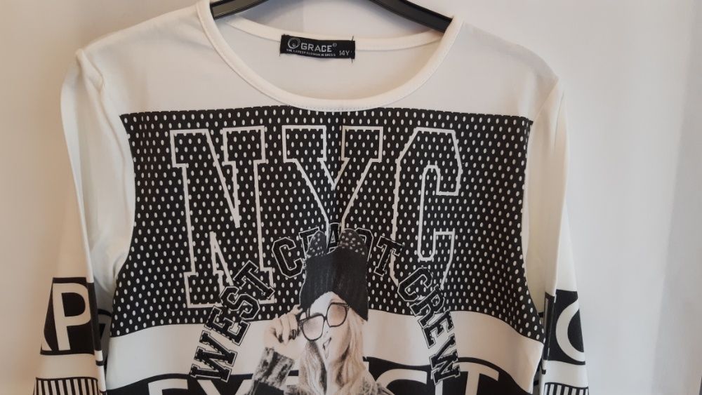 Tricou de fete, marimea 12-14 ani