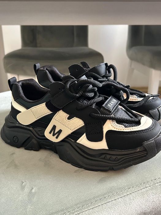 Adidasi noi Shein mar 37