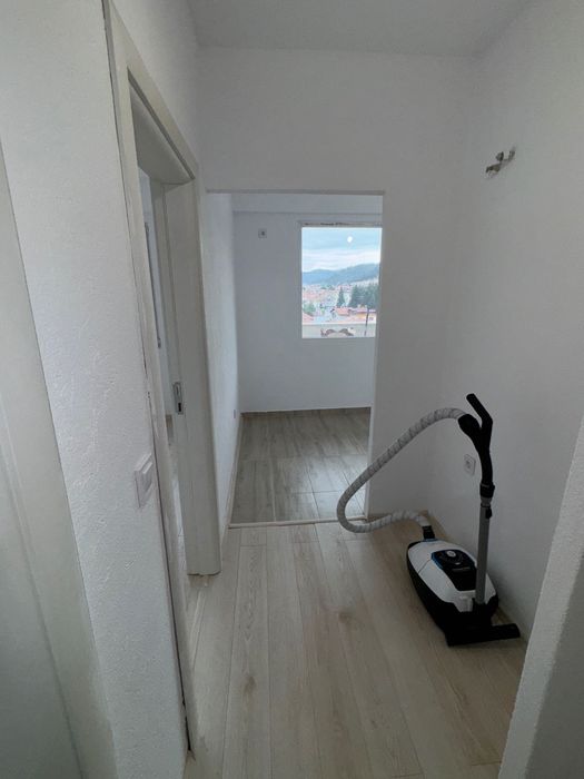 Продава се Двустаен апартамент в Разлог - 67 кв.м за 777 €/кв.м - Снимка #4