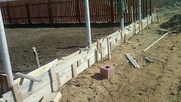 Фундамент под еврозабор