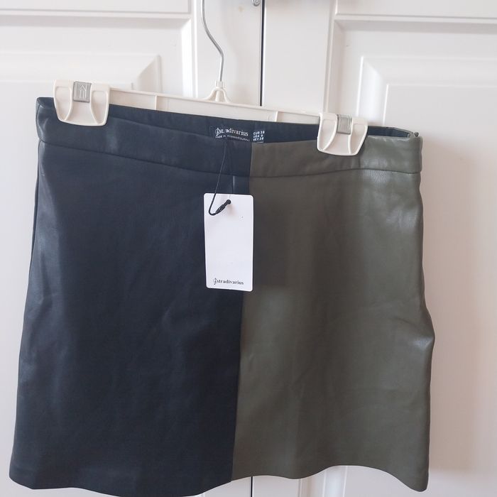 Кожена пола, Stradivarius