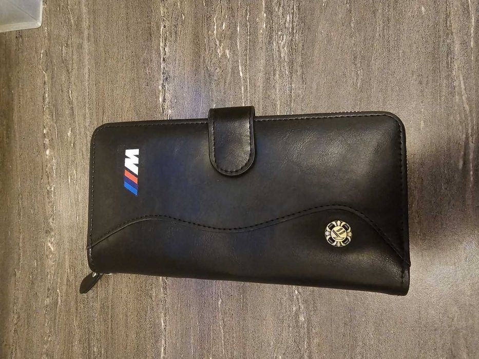 Ново дамско портмоне