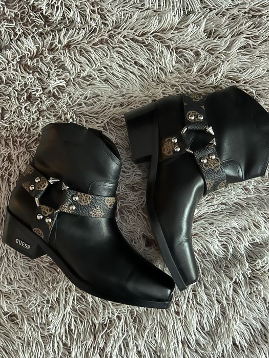 Страхотни боти Guess, 37 номер