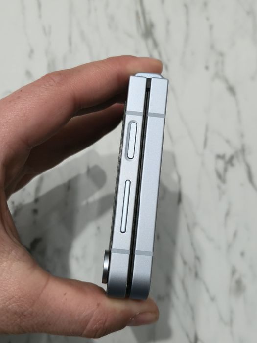 Vand/Schimb Samsung Z Flip6 256gb