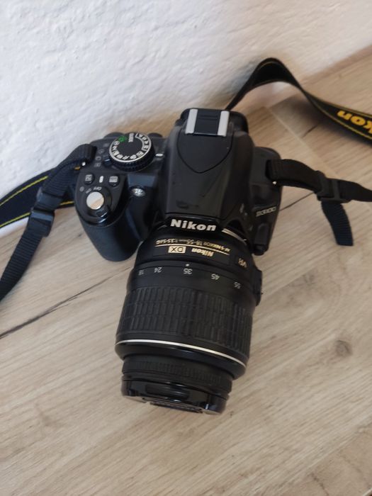 Продам фотоаппарат Nikon D80