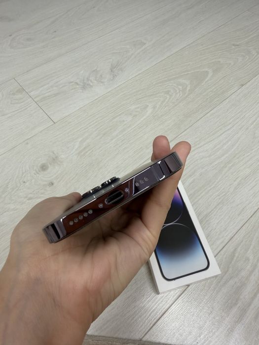 Продам iPhone 14 pro