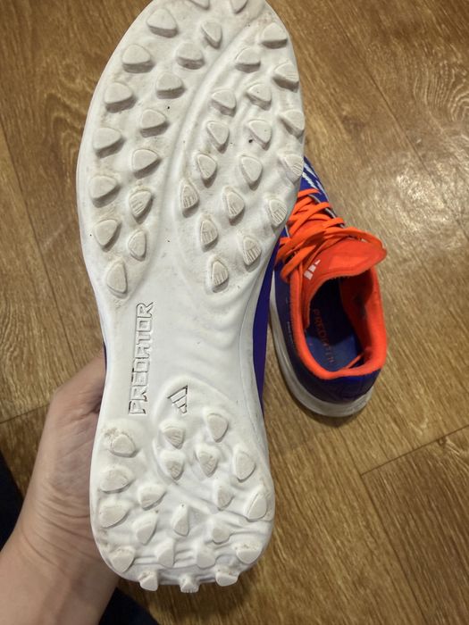 Футбольные бутсы