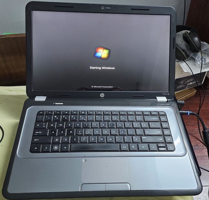 Laptop Hp si lenovo