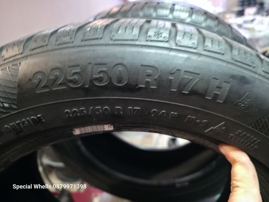 225/50R17 Continental
