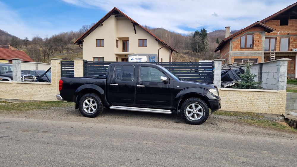 Vând 2 Nissan Navara d40 175 cai