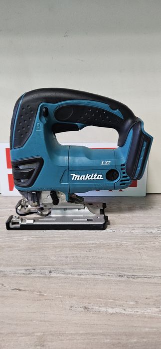 Makita Зеге DJV180 18V.