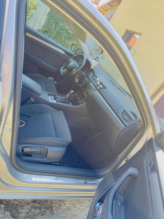Skoda Superb Skoda Superb 1.6 TDI / AUTOMATA