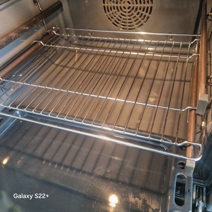 Комплект фурна и плот за вграждане SIEMENS Pyrolyse Induction