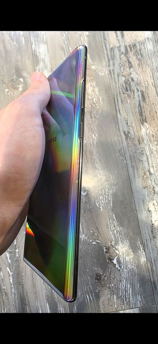 Samsung galaxy note 10+ Aura glow