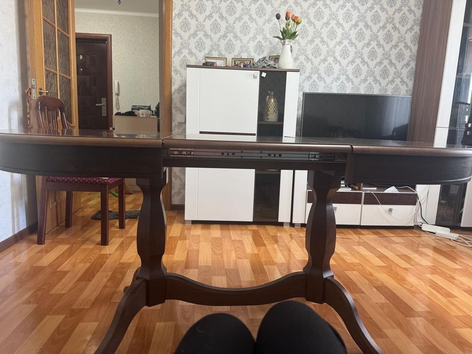 Стол в отличном состоянии