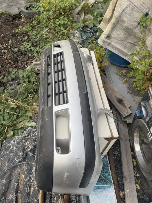 Бампер гольф 4 с губой под востановление