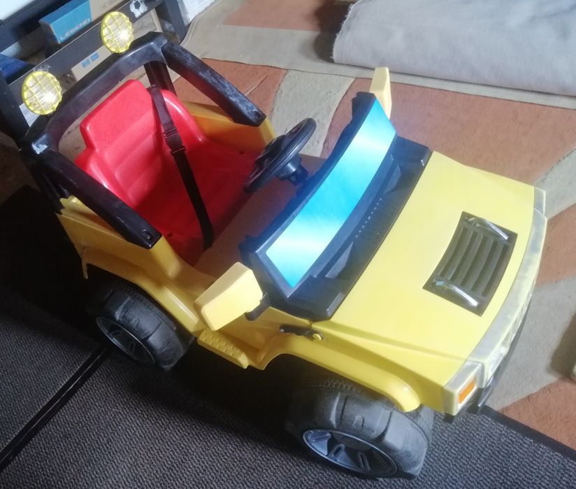 Mașină electrică pentru copii