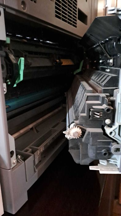 Продавам принтер машина