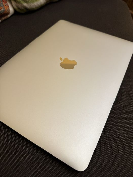 MacBook Air M1, 256GB, silver, 13”