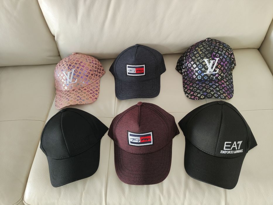 Șapcă Tommy Hilfiger Șapcă Emporio Armani Șapcă Jordan Șapcă NY Nike