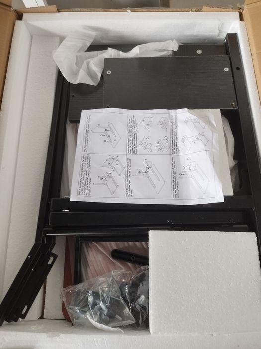 Маса за лаптоп, преносимо бюро.