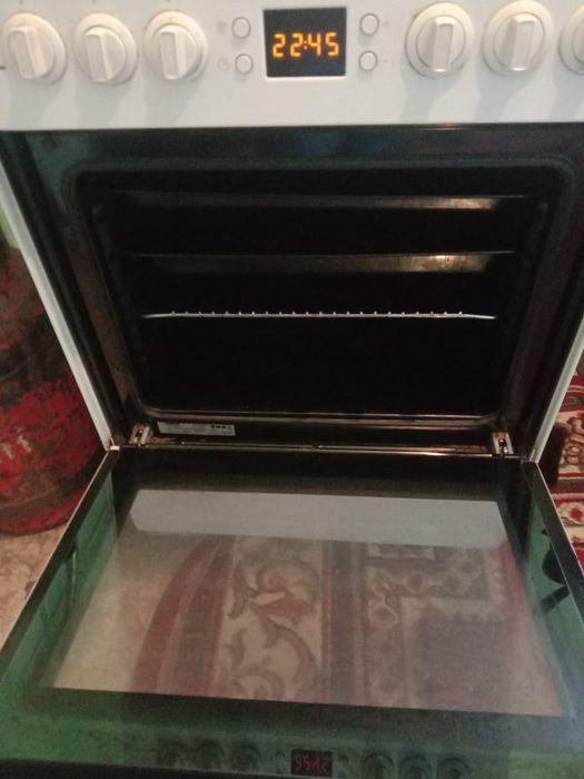 Продам газ плиту