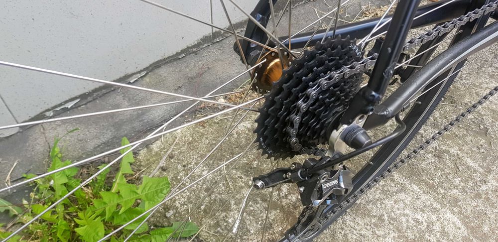 Specialized Sirrus, градски хибрид 1x9 (Deore/Cues), XL